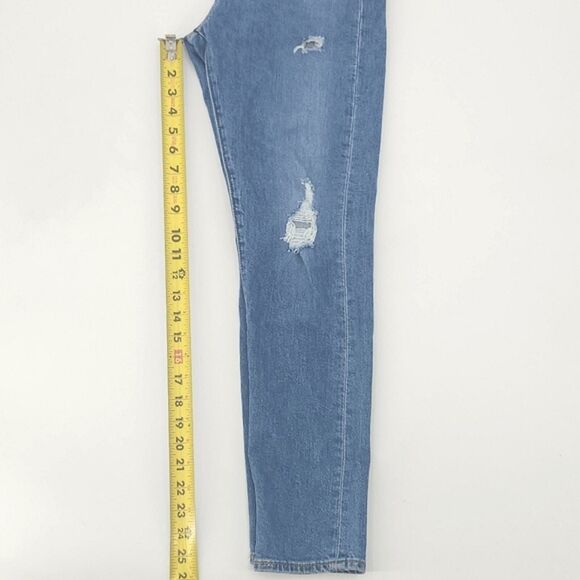 Levi's Wedgie Skinny Jeans Size 26 Womens Medium Blue Wash Denim Distressed - Picture 6 of 8